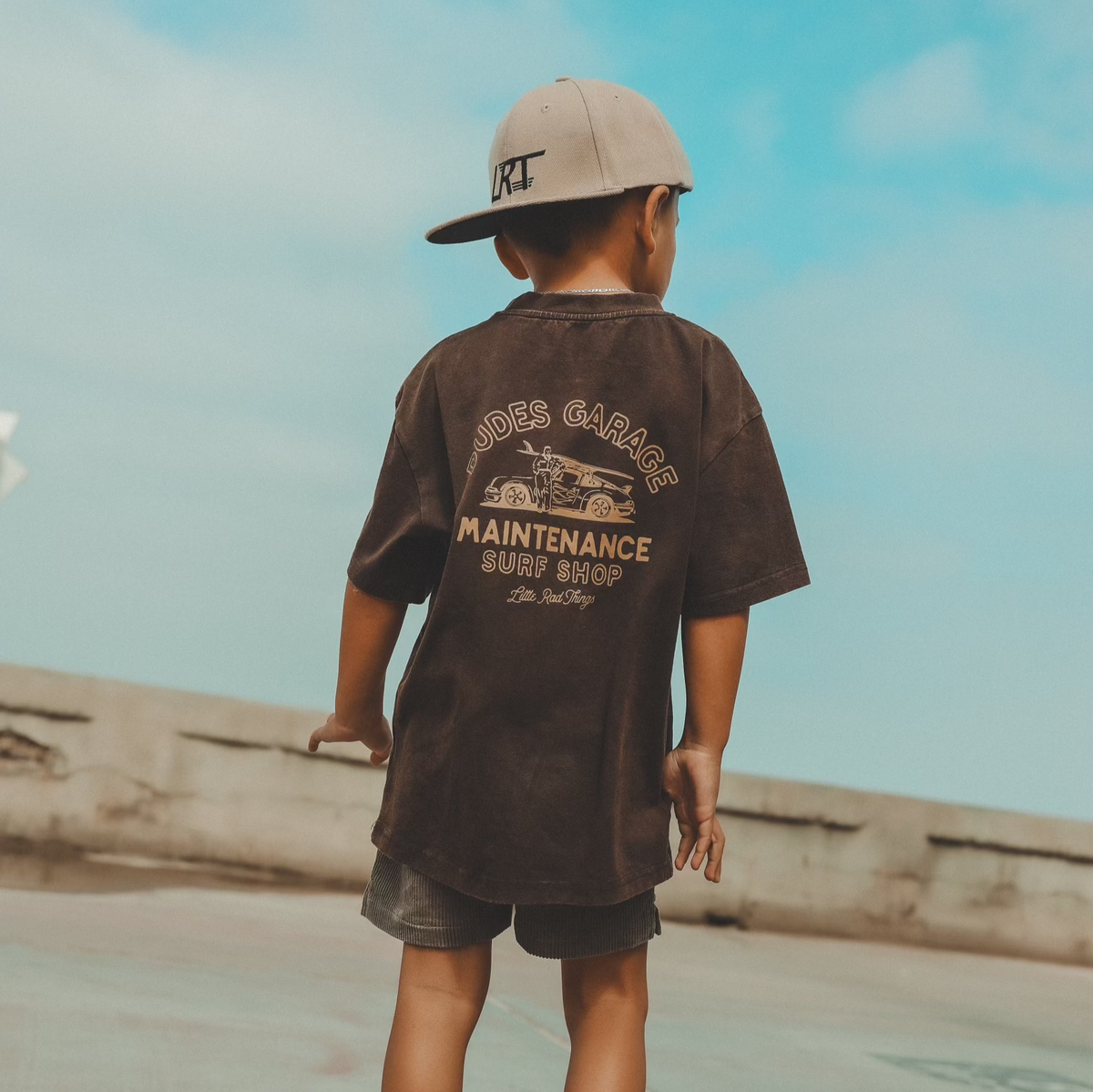 DUDES GARAGE TEE - VINTAGE BROWN – LITTLE RAD THINGS