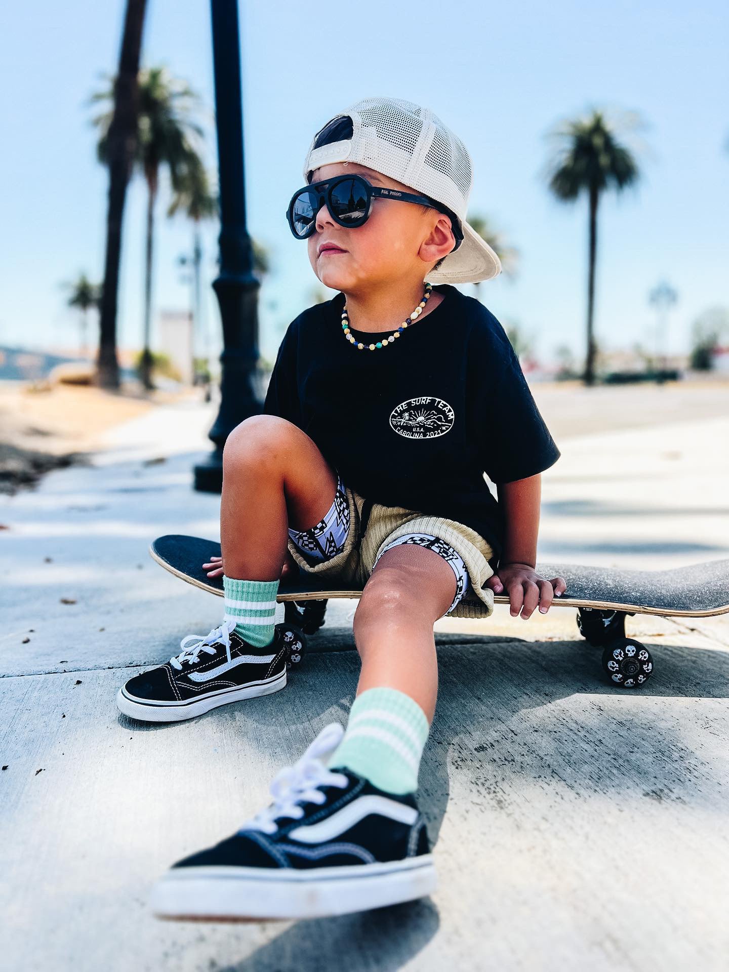 THE SURF TEAM TEE - BLACK
