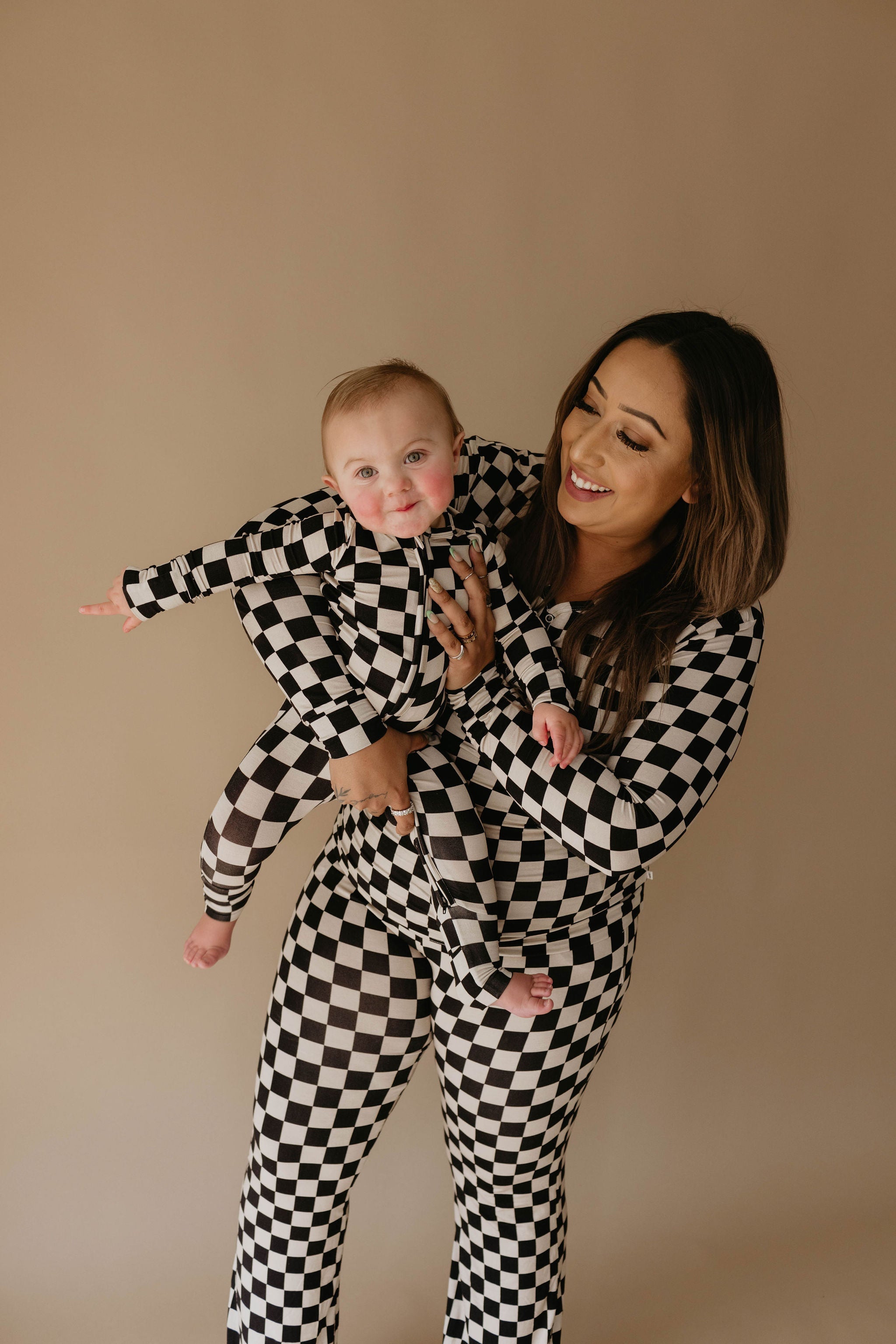 Women's Long Sleeve Bamboo Pajama | Black Checkerboard