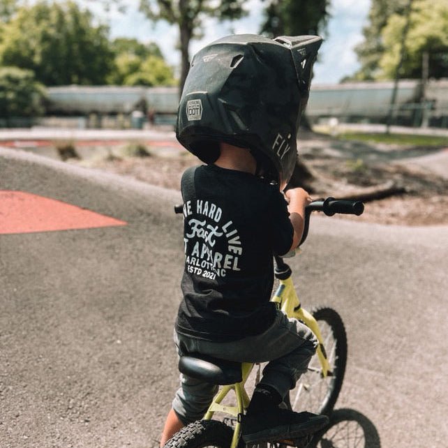 APEX LIVE FAST TEE - BLACK - LITTLE RAD THINGS