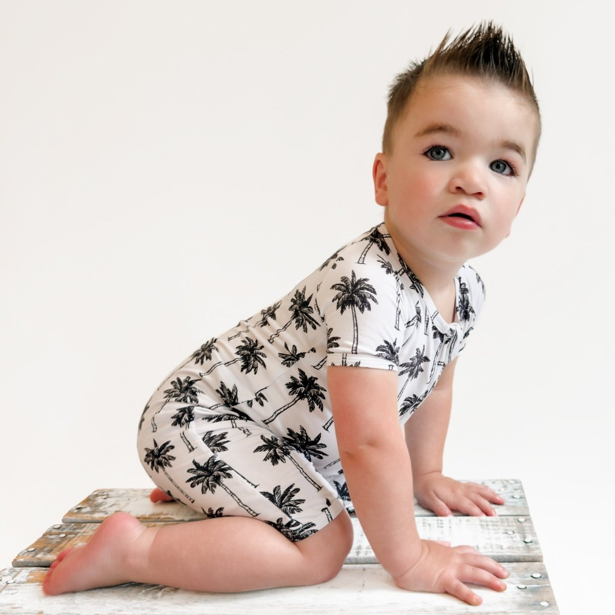 Bamboo Shorty Romper | Palm Style White - LITTLE RAD THINGS