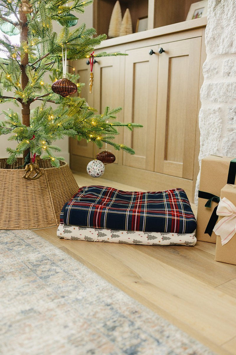 Christmas Trees Bamboo Fleece Quilt - LITTLE RAD THINGS