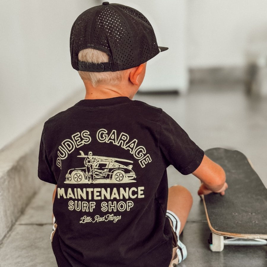 DUDES GARAGE TEE - BLACK - LITTLE RAD THINGS