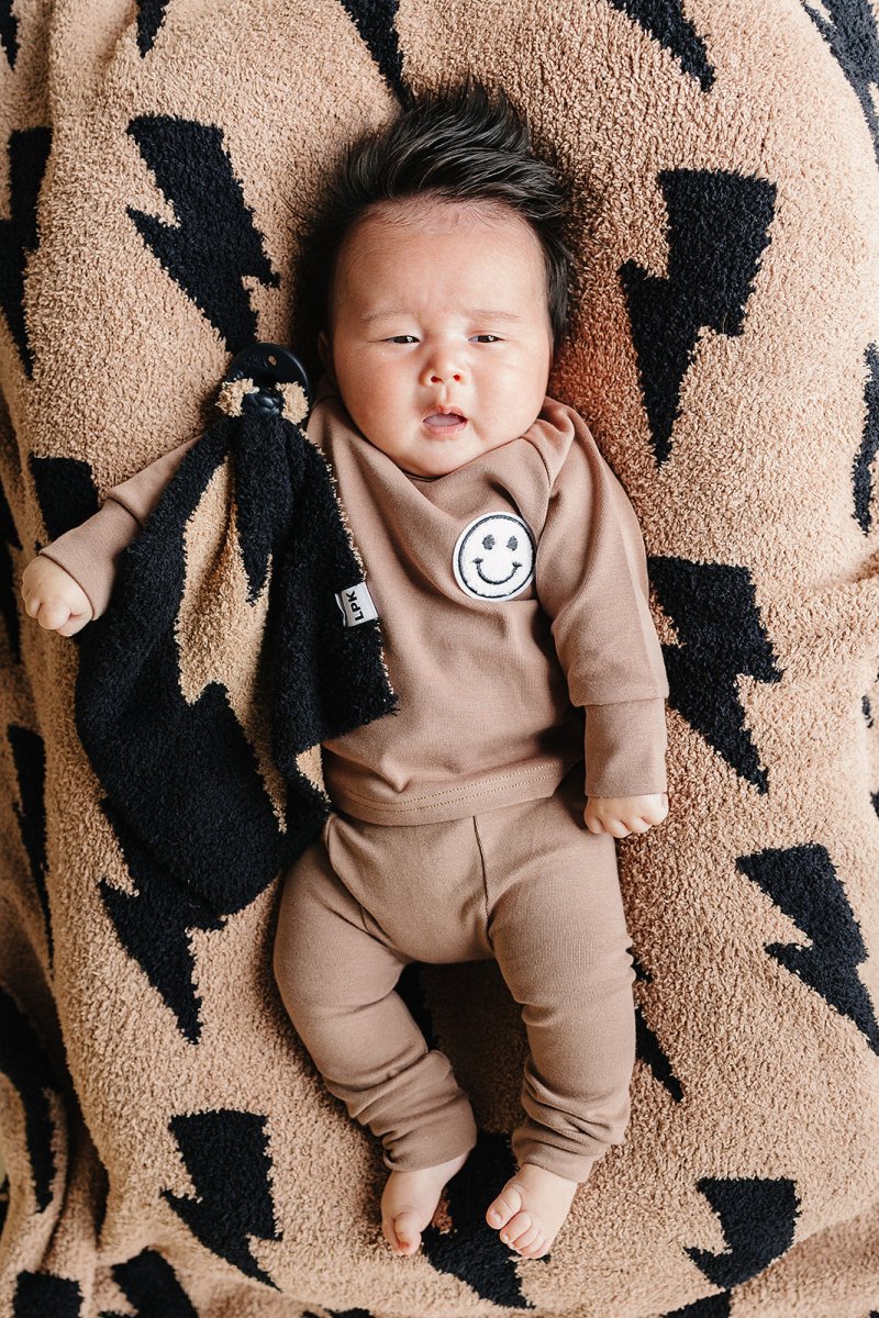 Lightning Bolt Fuzzy Blanket | Mocha - LITTLE RAD THINGS