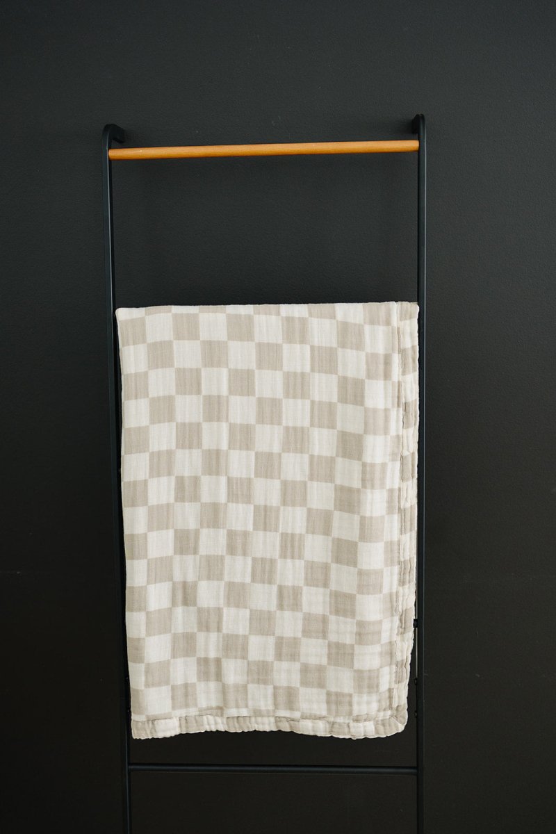 Taupe Checkered Muslin Quilt - LITTLE RAD THINGS