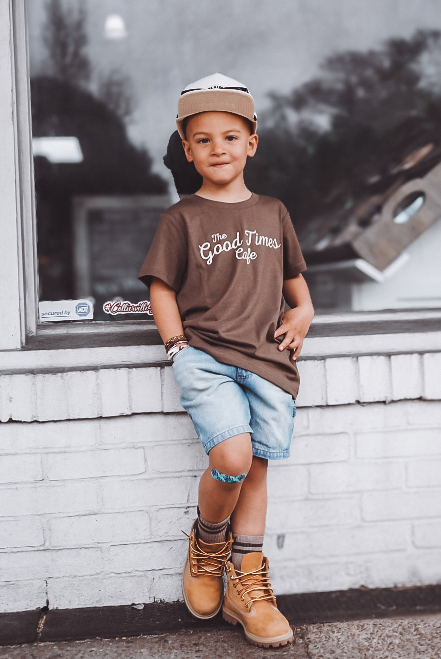 THE GOOD TIMES CAFE TEE - BROWN