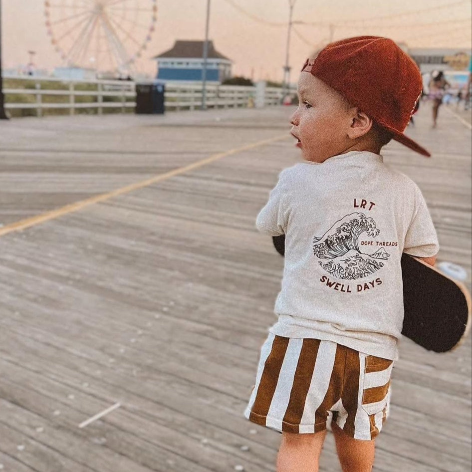 100% ORGANIC COTTON DOPE THREADS SWELL DAYS TEE