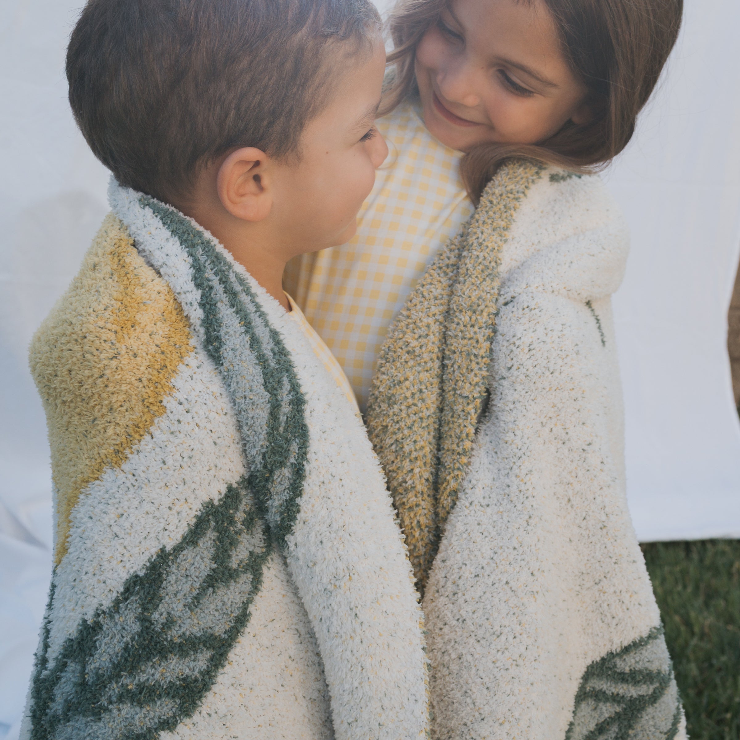 *PRE-ORDER* Plush Blanket | Lemon