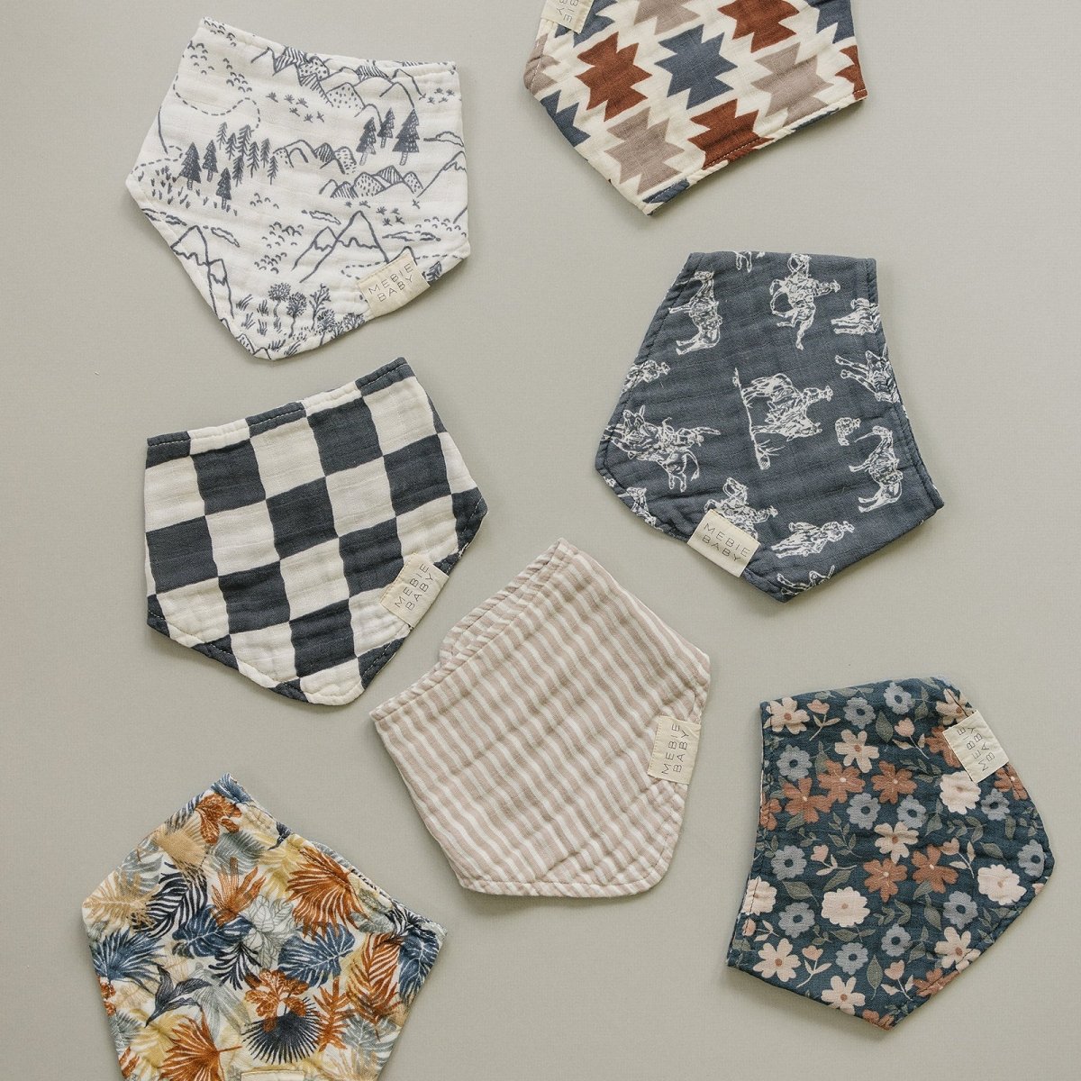 Charcoal Checkered Muslin Bib - LITTLE RAD THINGS