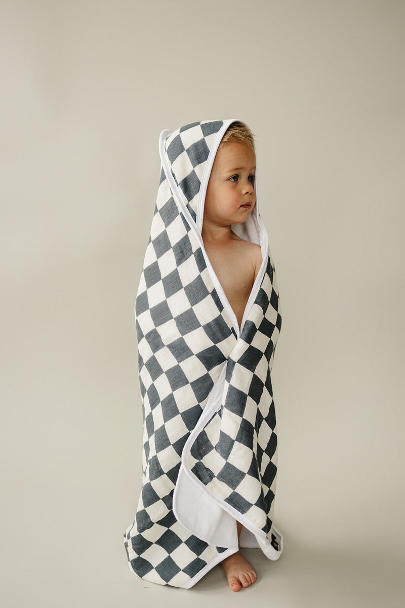 Charcoal Checkered Muslin Hooded Towel - LITTLE RAD THINGS