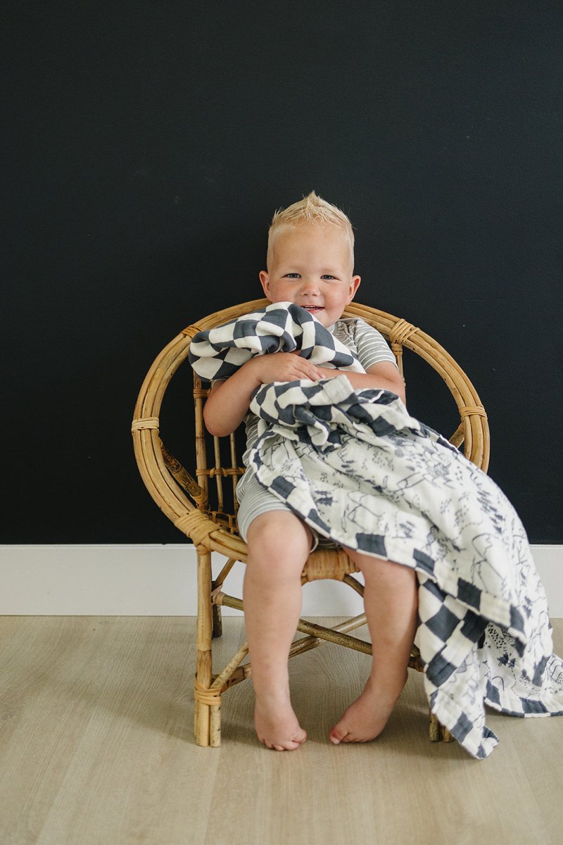 Charcoal Checkered + Summit Muslin Quilt - LITTLE RAD THINGS