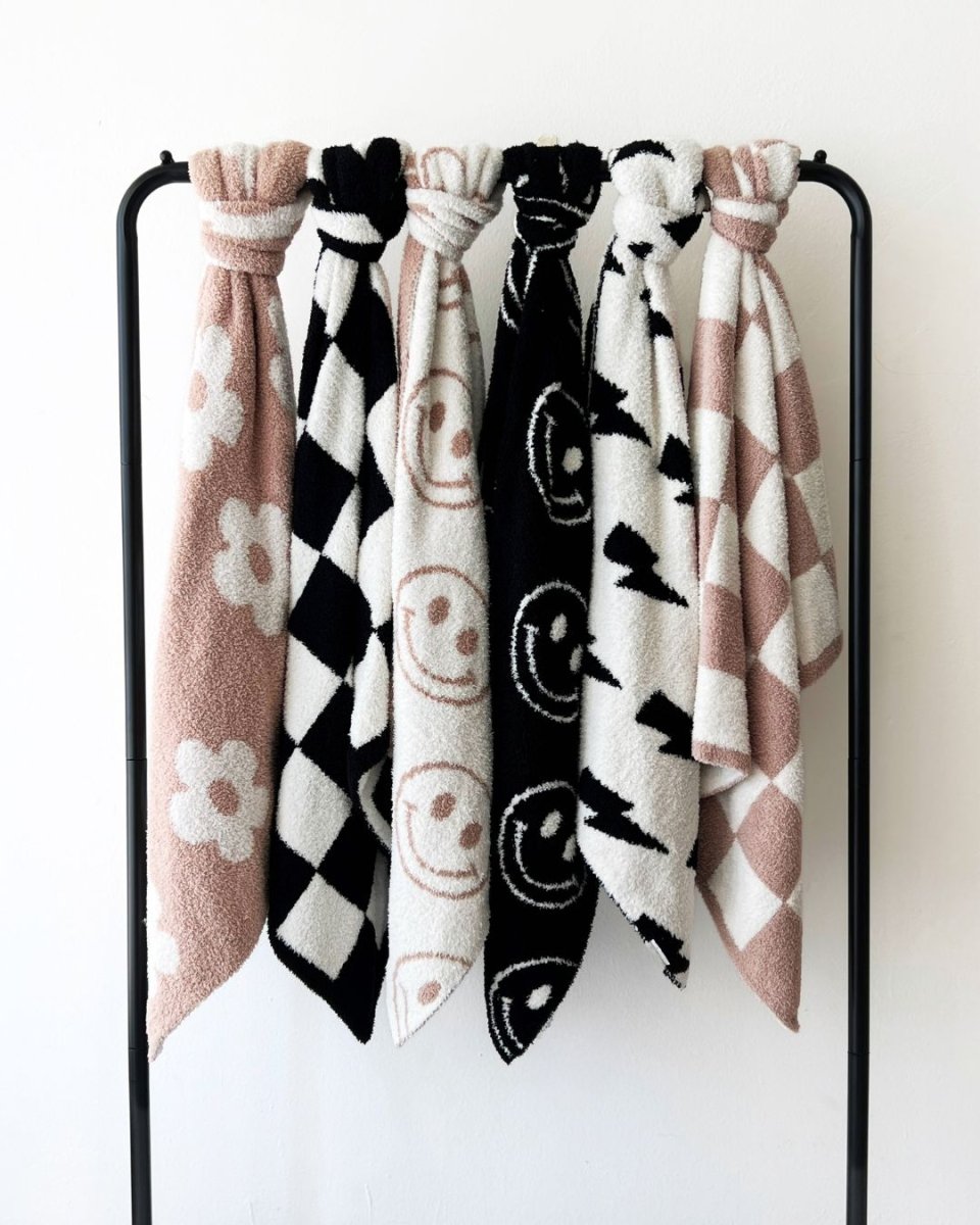 Checkered Plush Blanket | Black - LITTLE RAD THINGS