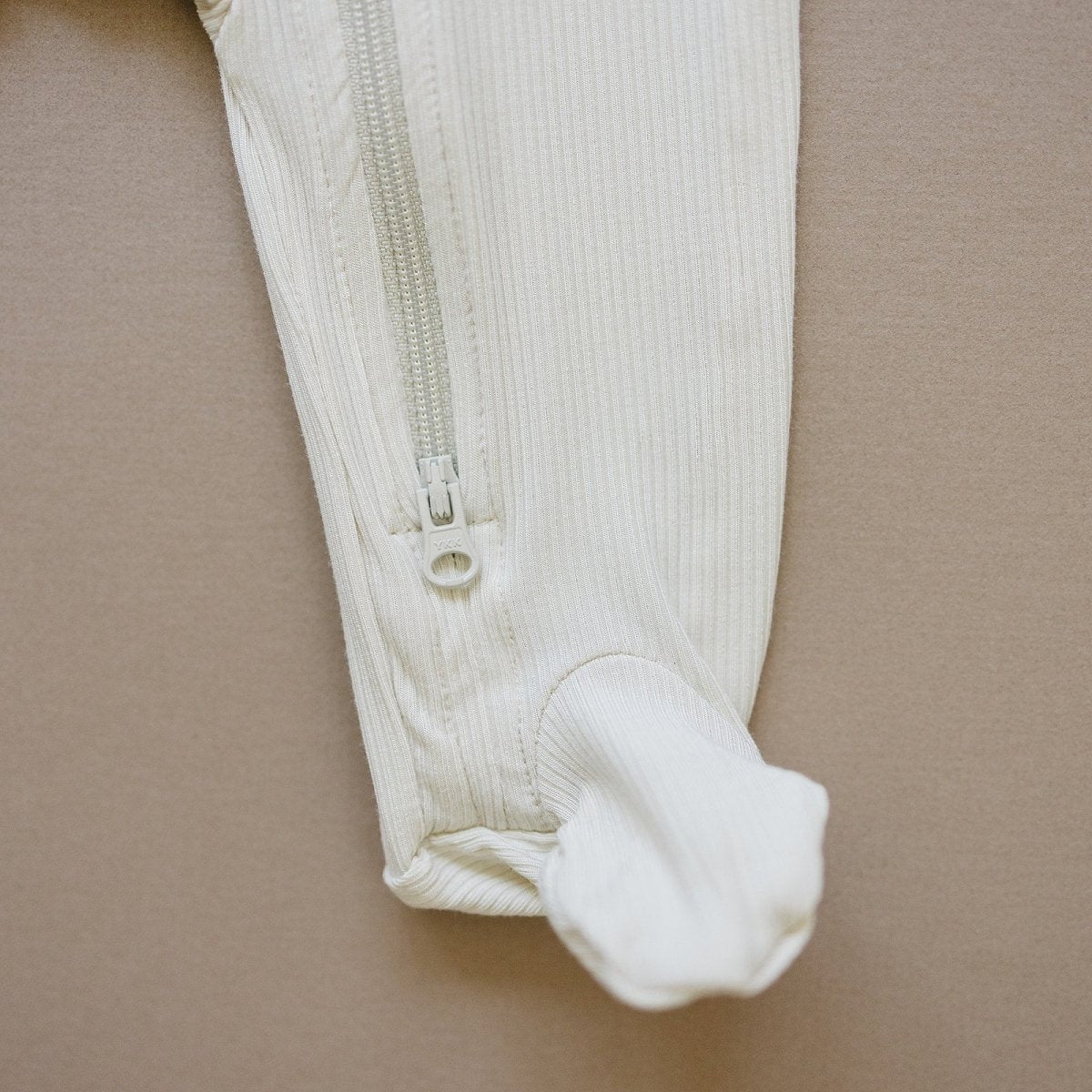 Cream Ribbed Bamboo Zipper - LITTLE RAD THINGS