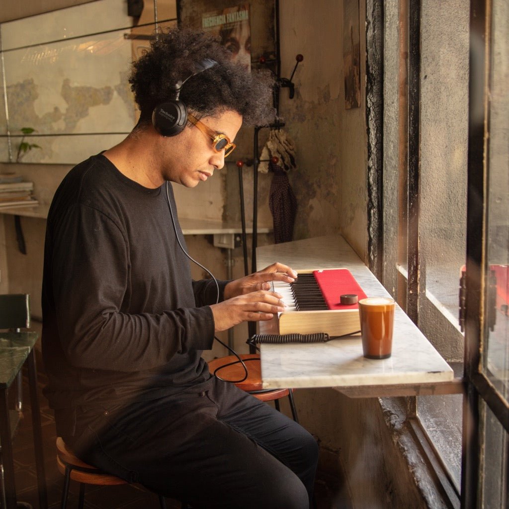 loog piano (Collective) - LITTLE RAD THINGS