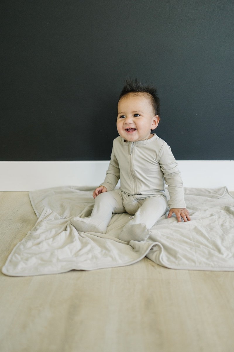 Oatmeal Bamboo Footed Zipper - LITTLE RAD THINGS