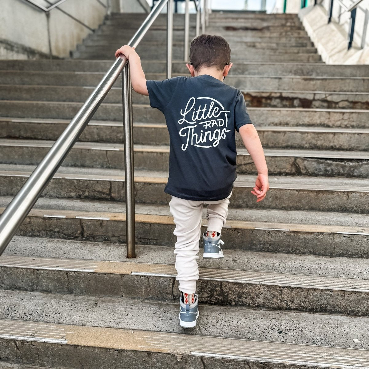 RAD CIRCLE LOGO TEE - SMOKE - LITTLE RAD THINGS